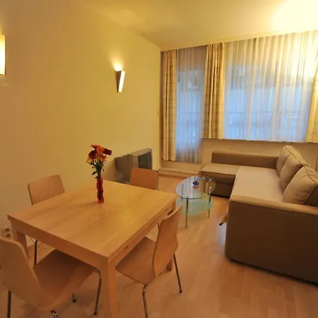 European Union Flat شقة