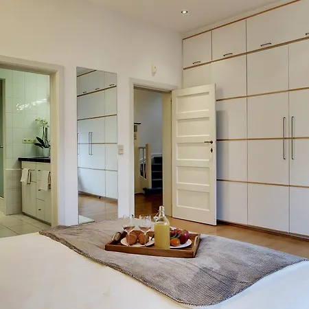 Schuman Luxury - Europea Apartman *