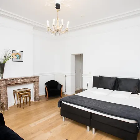 Bed & Breakfast Downtown Bxl 3*