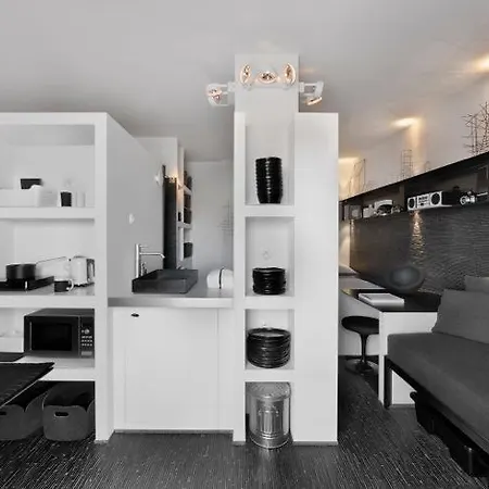 Mini Loft Ulb Delta Area With Terrace *
