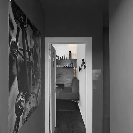 Mini Loft Ulb Delta Area With Terrace Apartment *