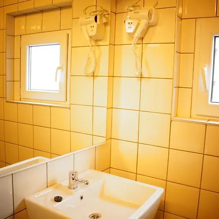 Es Midi Hostal *