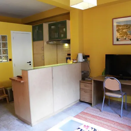 City Center Grand Place Apartment