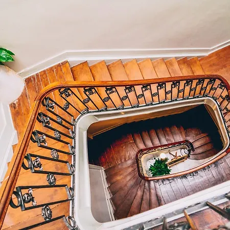 Bed & Breakfast Botanique Brussels