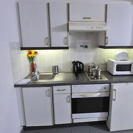 European Union Flat شقة