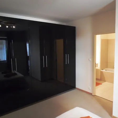 Daire Eu Parliament's - Business Suites 2p Brüksel