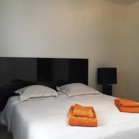 Eu Parliament's - Business Suites 2p *