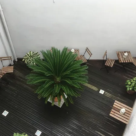 فندق مبيت وإفطار In One