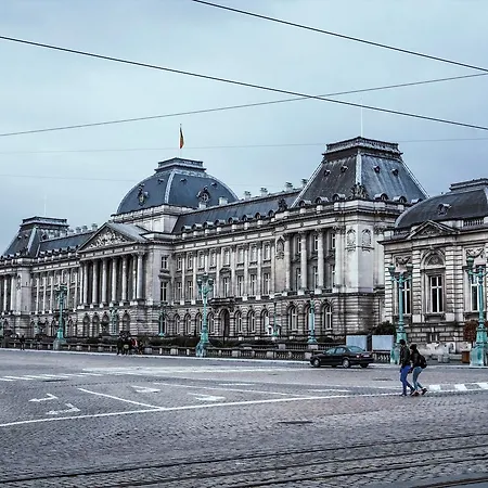 Bed & Breakfast Botanique Brussels