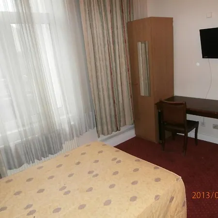 מלון L'auberge Autrichienne 2*
