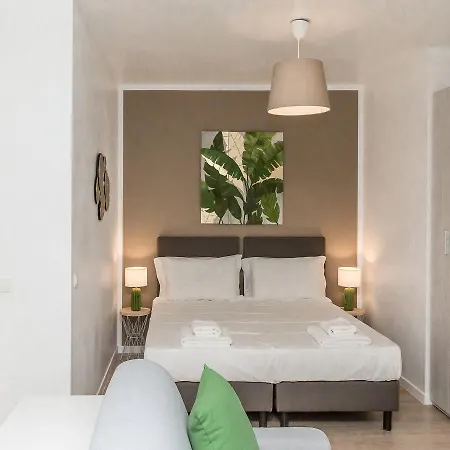Michel Ange Halldis Apartment *