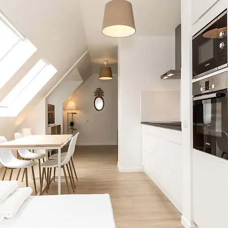 Michel Ange Halldis Apartment