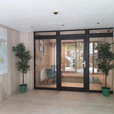 Michel Ange Halldis Apartamento