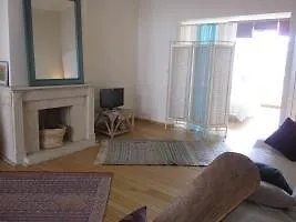 Livourne -  1 Bedroom Apartment, 1st Floor מלון