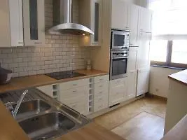 Livourne -  1 Bedroom Apartment, 1st Floor בריסל