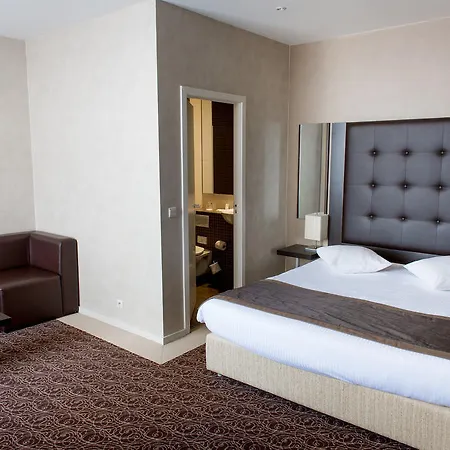 Chambord Hotel 3*