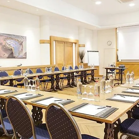 Siru Hotel 3*