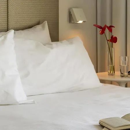 Nh Collection Centre Hotel 4*