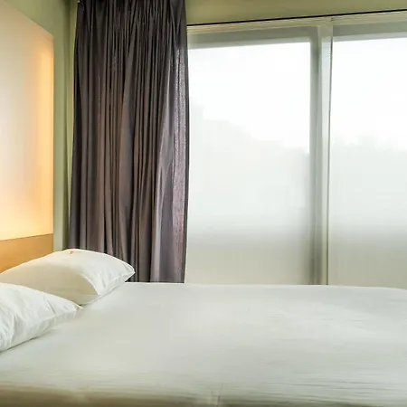 Hotel 322 Lambermont 3*
