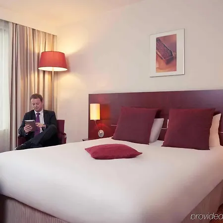 Hotel Mercure Airport 3*