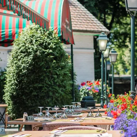 Au Repos Des Chasseurs Otel Brüksel