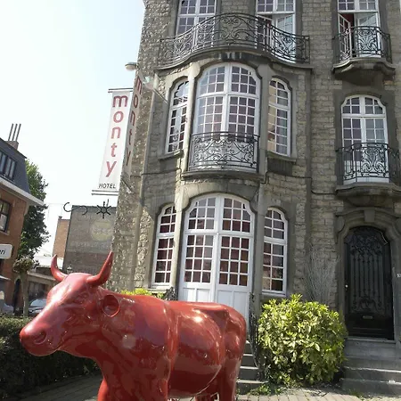 Monty Small Design Hotel