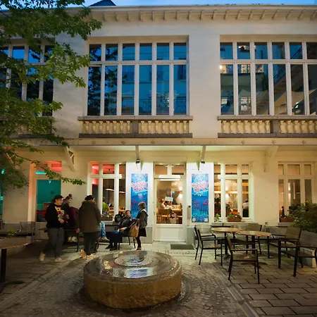 Hostel Hi Jacques Brel