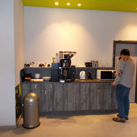 Brxxl 5 Centre Hostel *
