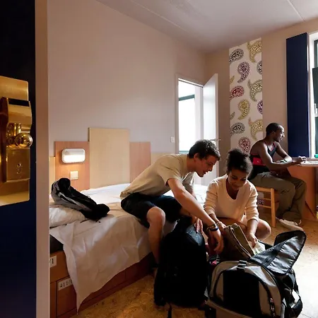 Hostel Sleep Well Youth