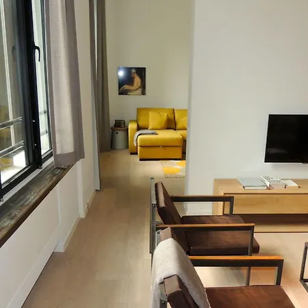 Chambon Suites Aparthotel 2*