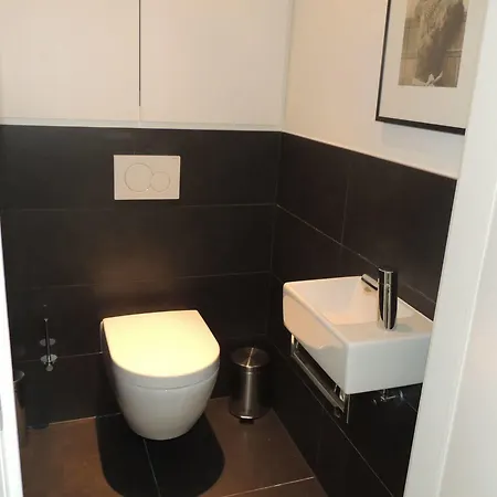Chambon Suites 2*