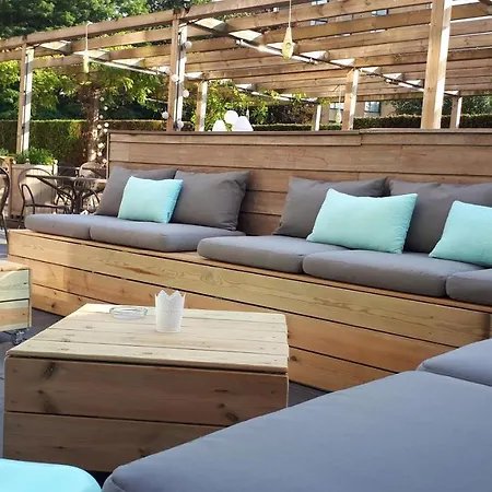 Mercure Airport Hotel 3*