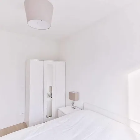 Hotel apartamentowy B-aparthotels Louise Ixelles