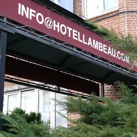 Lambeau Hotel 2*