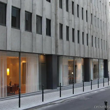 Pillows Centre Hotel 4*