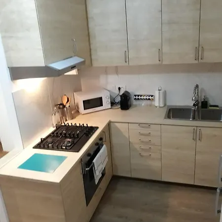 Parvis De Saint-gilles Apartment