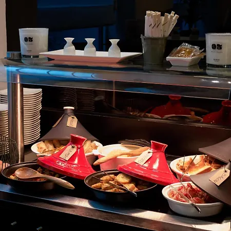 Park By Radisson Centre Midi 3*