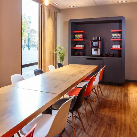 מלון Ibis Centre 3*