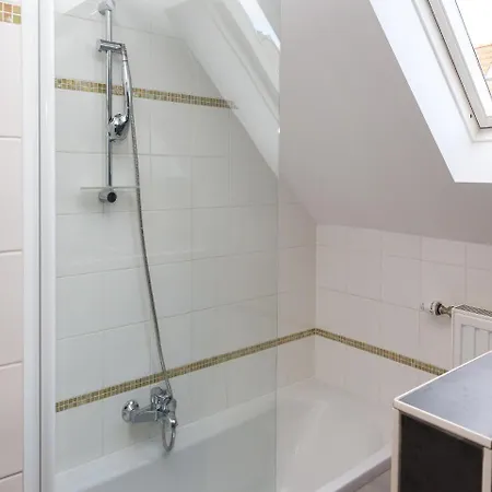 Lantsheere Halldis Apartment