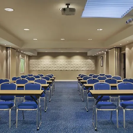 Centre Louise ホテル