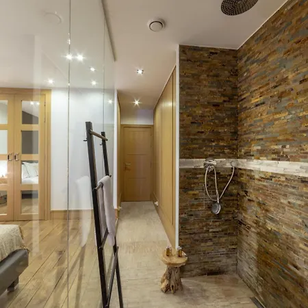 Apartment Sweet - Couronne *