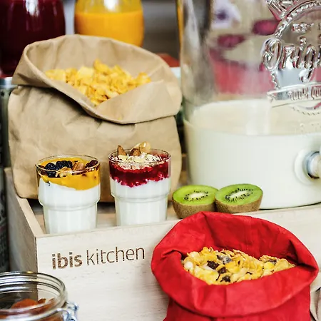 Ibis Off Grand'place מלון 3*