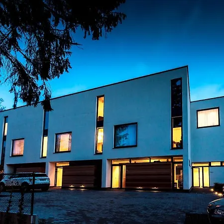 Unit 5 - Trendy Smart Triplex Private Garden & Parking Διαμέρισμα *