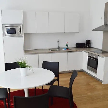 Grand Place Apartment *