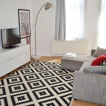 Grand Place Apartment *