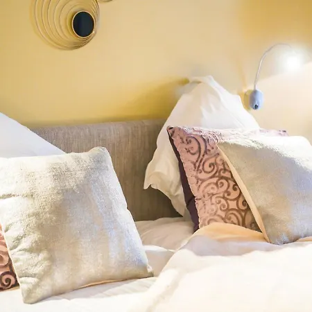 Hotel La Legende 3*