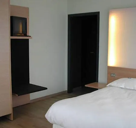322 Lambermont 3* Brussel