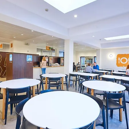 Hi Generation Europe Hostel *