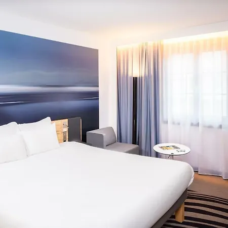 Novotel Off Grand Place 4*