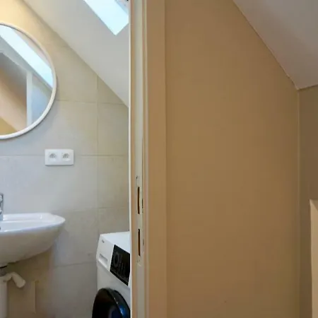 Unit 8 - Charming Loft Apt. Near Avenue Louise Free Parking * Брюссель
